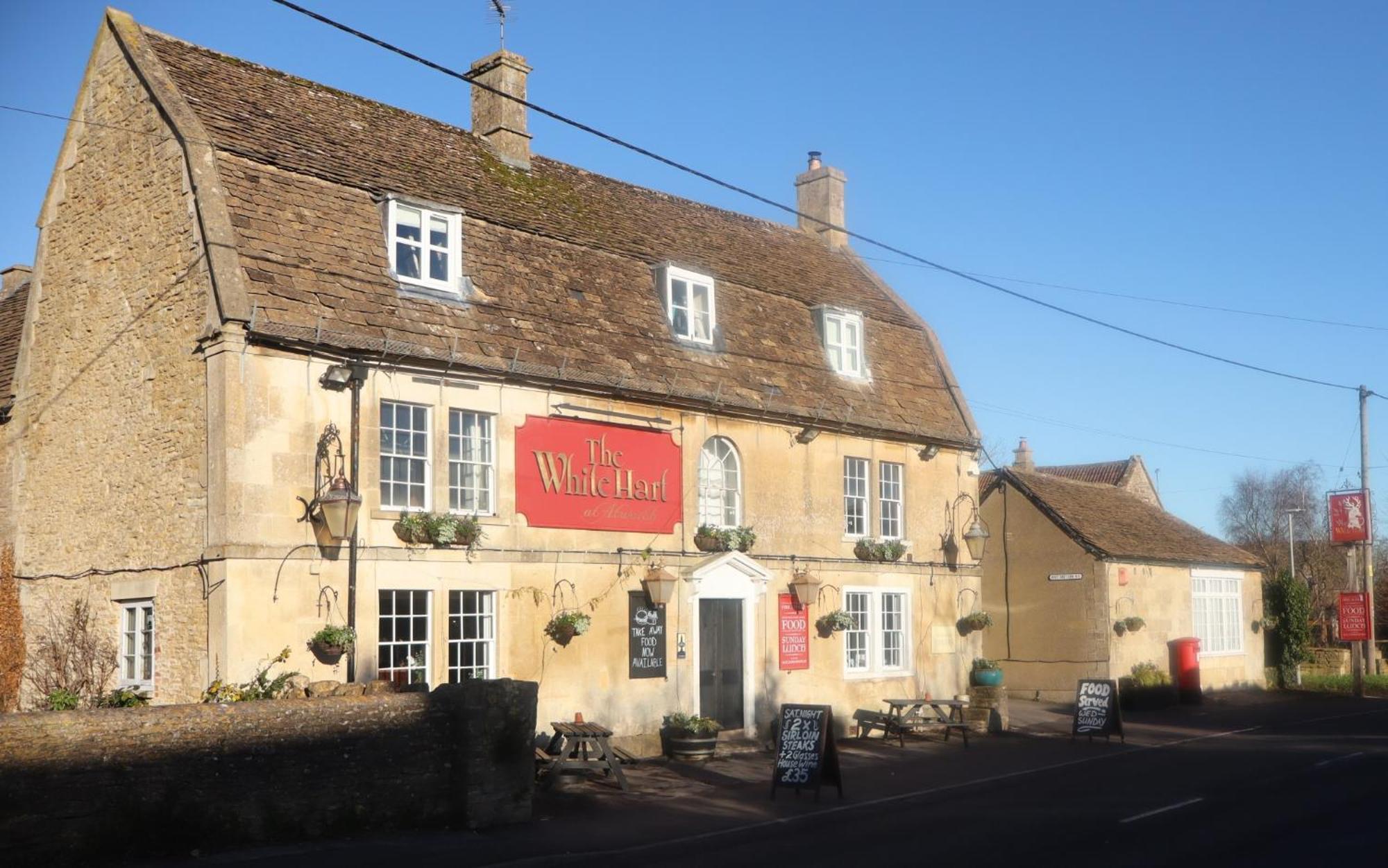 The White Hart Hotel Atworth Eksteriør billede