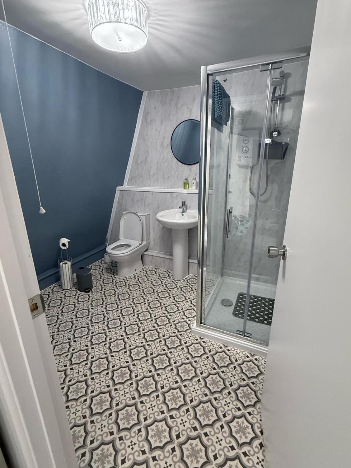 The White Hart Hotel Atworth Eksteriør billede